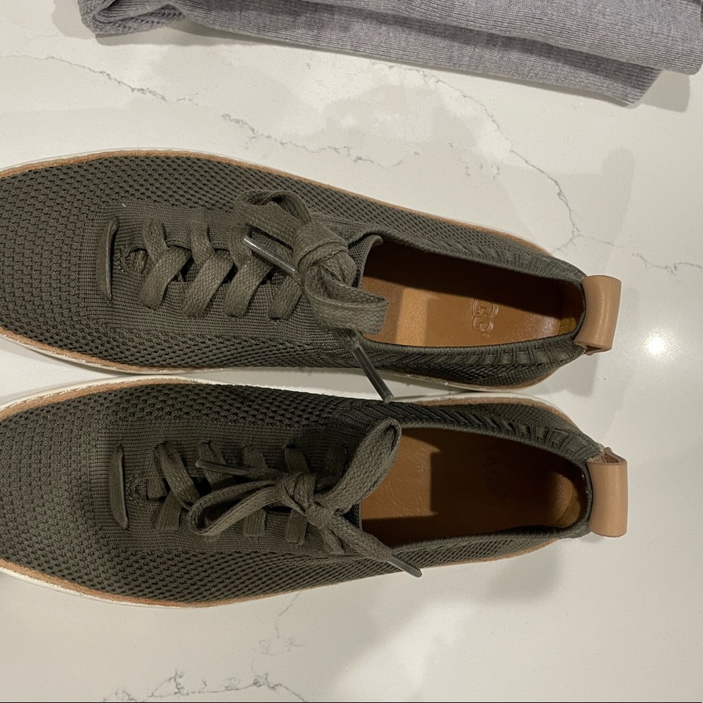 Ugg Boat Shoe - image 6